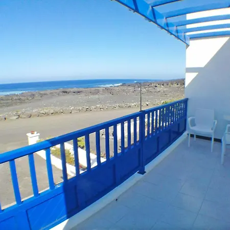 Dom wakacyjny Front House For Relax