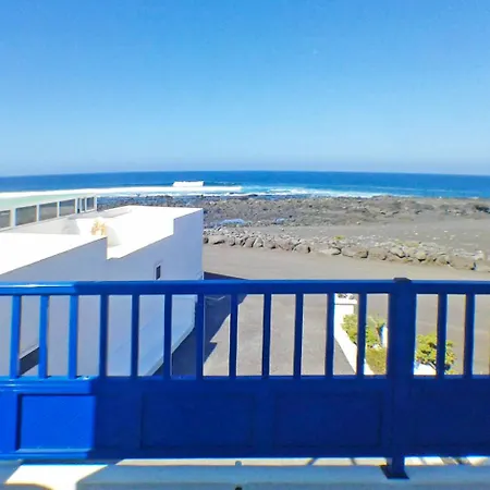 Front House For Relax Сasa de vacaciones